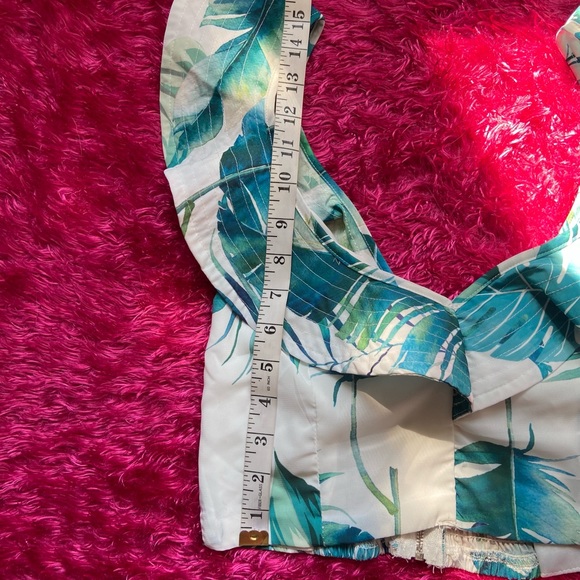 Two Piece Skirt Set with Ruffles Size Small - Picture 14 of 16